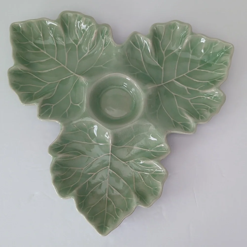 Cabbage Leaf Shape Chip & Dip Server Baan Celedon Thailand Grape Leaf